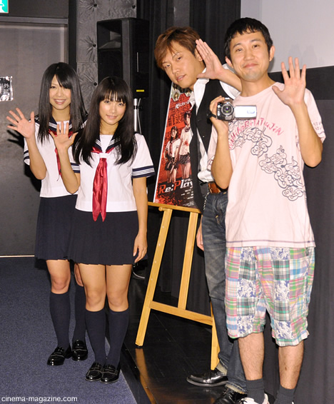 左から、佐藤さくら、外岡えりか、Yuki Saito監督、田原イサヲ