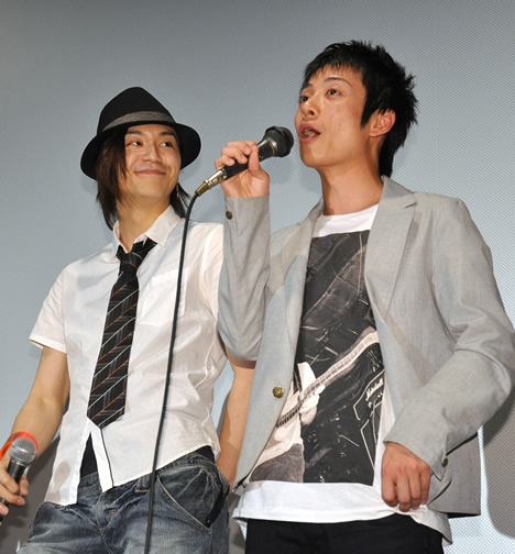 RUN&GUNの永田彬（左）とD-BOYSの中川真吾（右）
